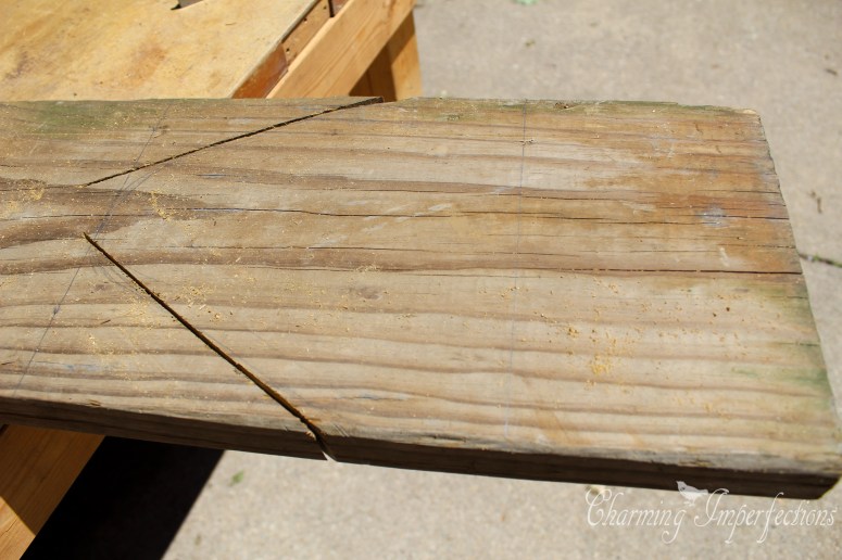 Inspired by Joanna Gaines, this shabby chic tool crate is an easy DIY and will bring charm to your living room. Get the full tutorial here!