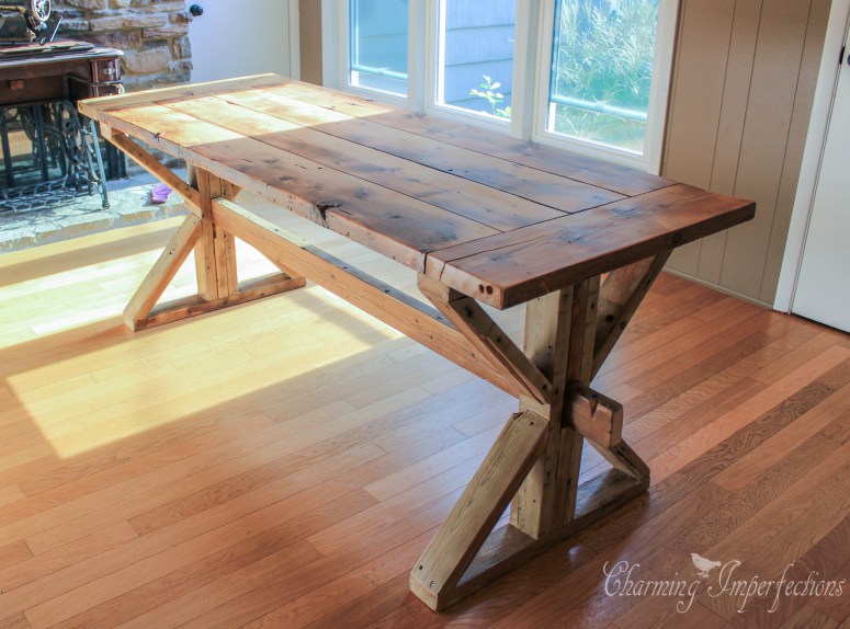 DIY Farmhouse Table with 2 style options for legs!