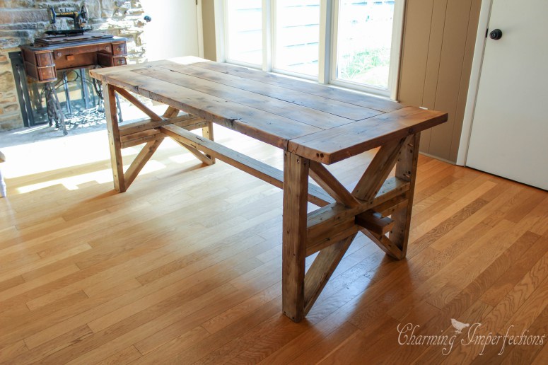 DIY Farmhouse Table with 2 style options for legs!
